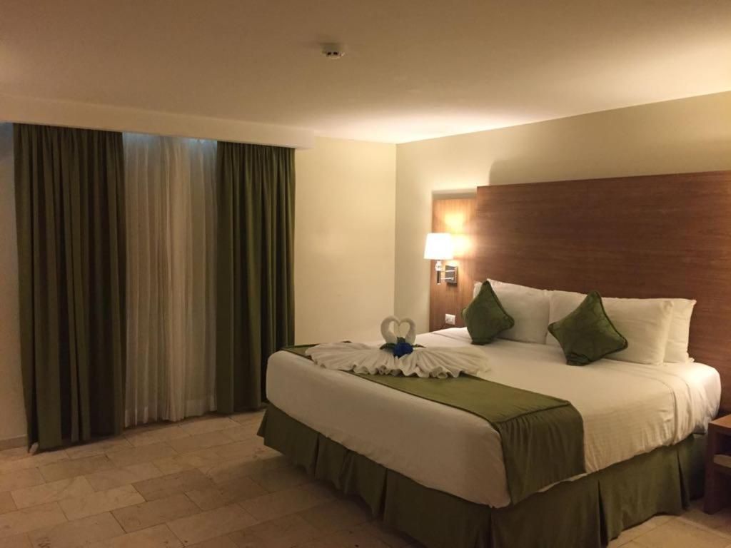 Hotel Suites Ambassador Panama  Extérieur photo