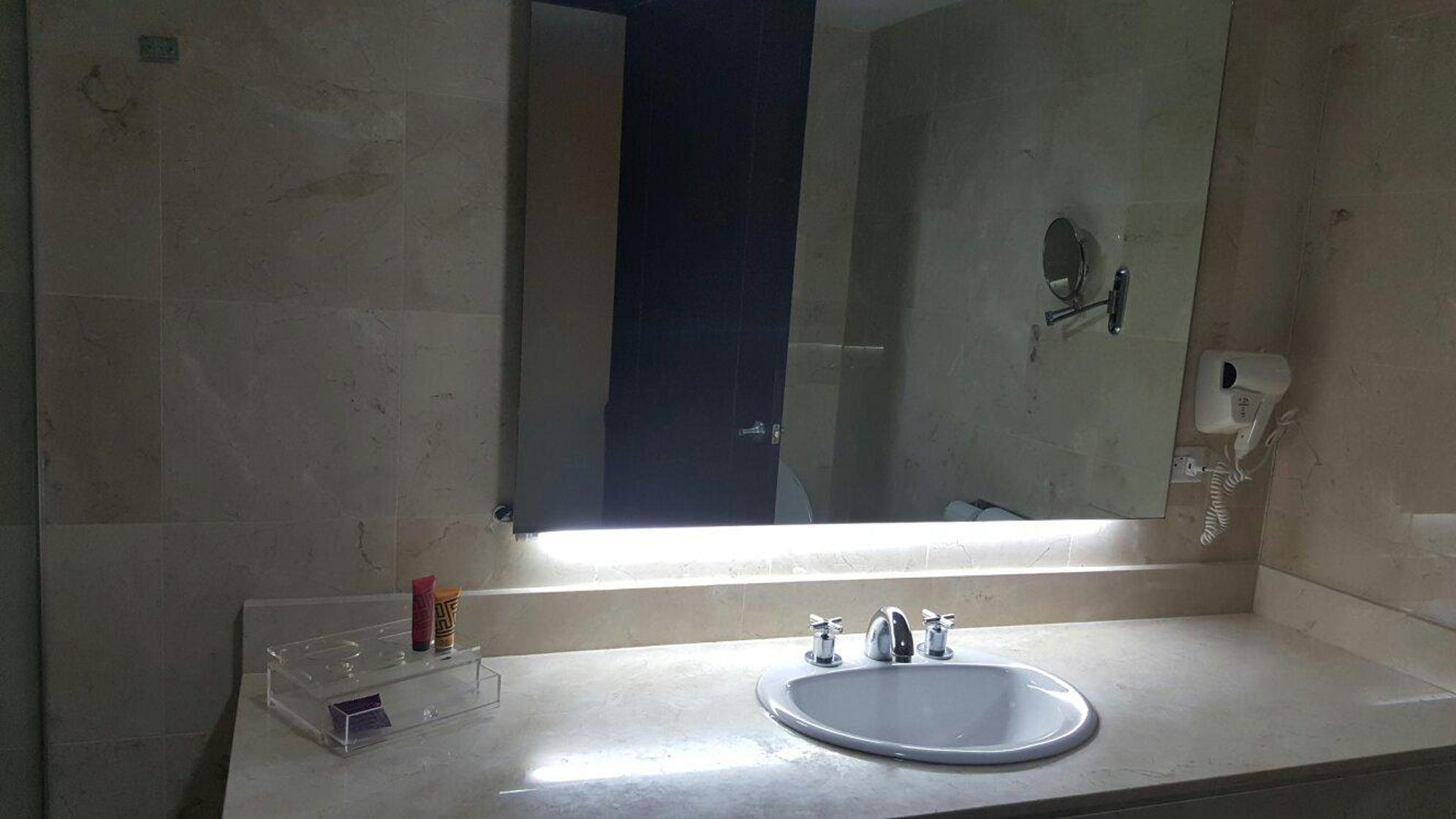 Hotel Suites Ambassador Panama  Extérieur photo